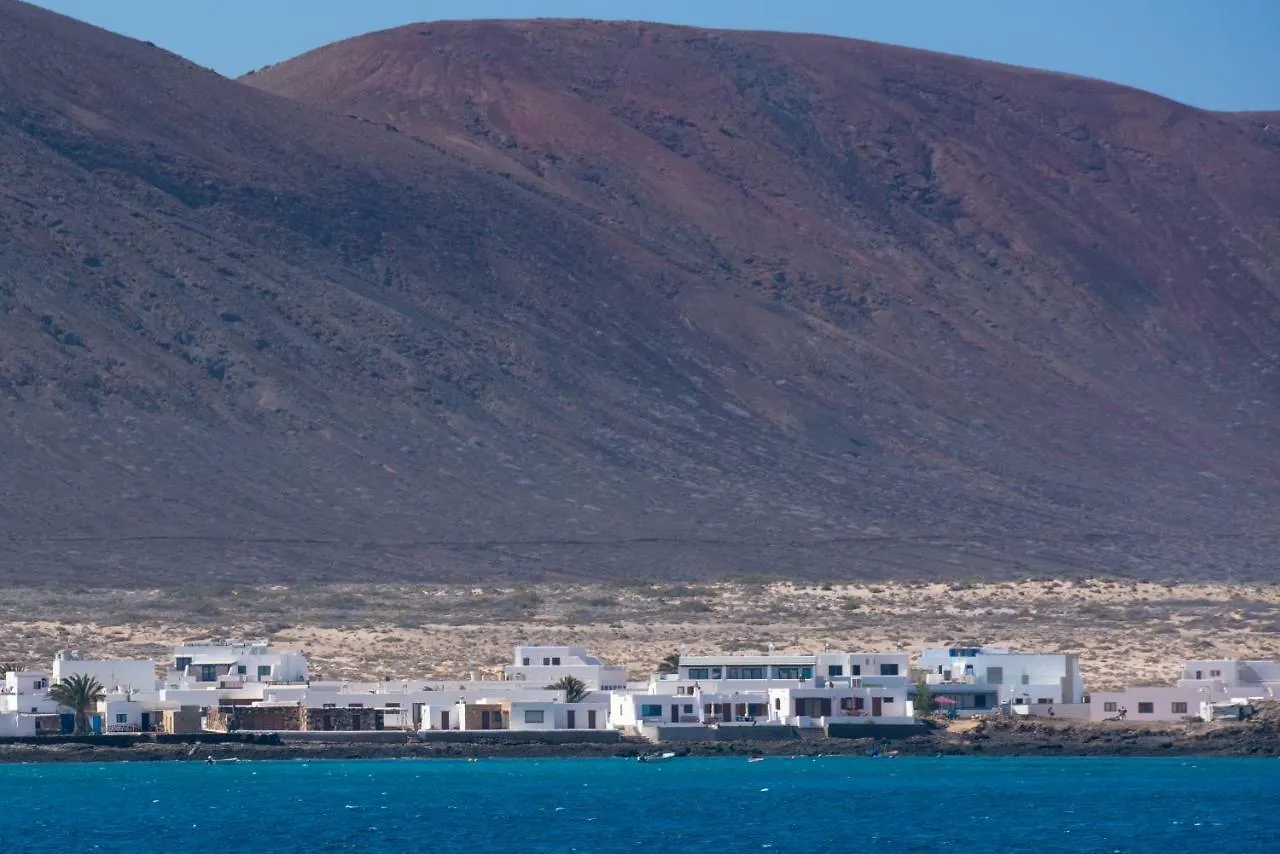 Alojamiento Santa Rosa La Graciosa Caleta de Sebo 0*,  Spain